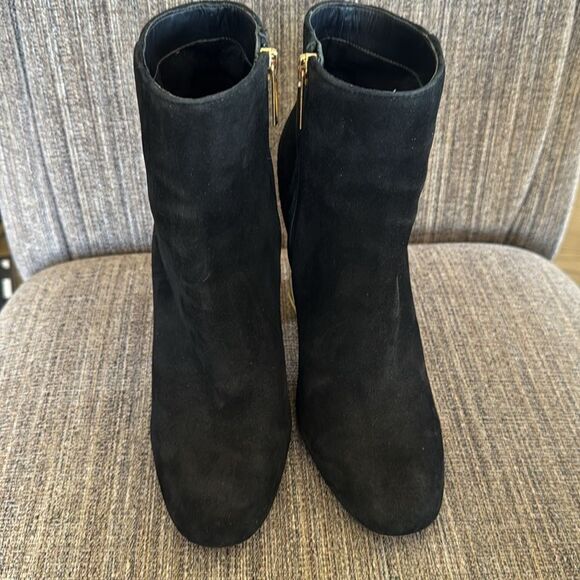 Karl Lagerfeld Black Leather Suede Ankle Boots Geometric Gold Block Heel Sz 8.5 - Picture 2 of 16